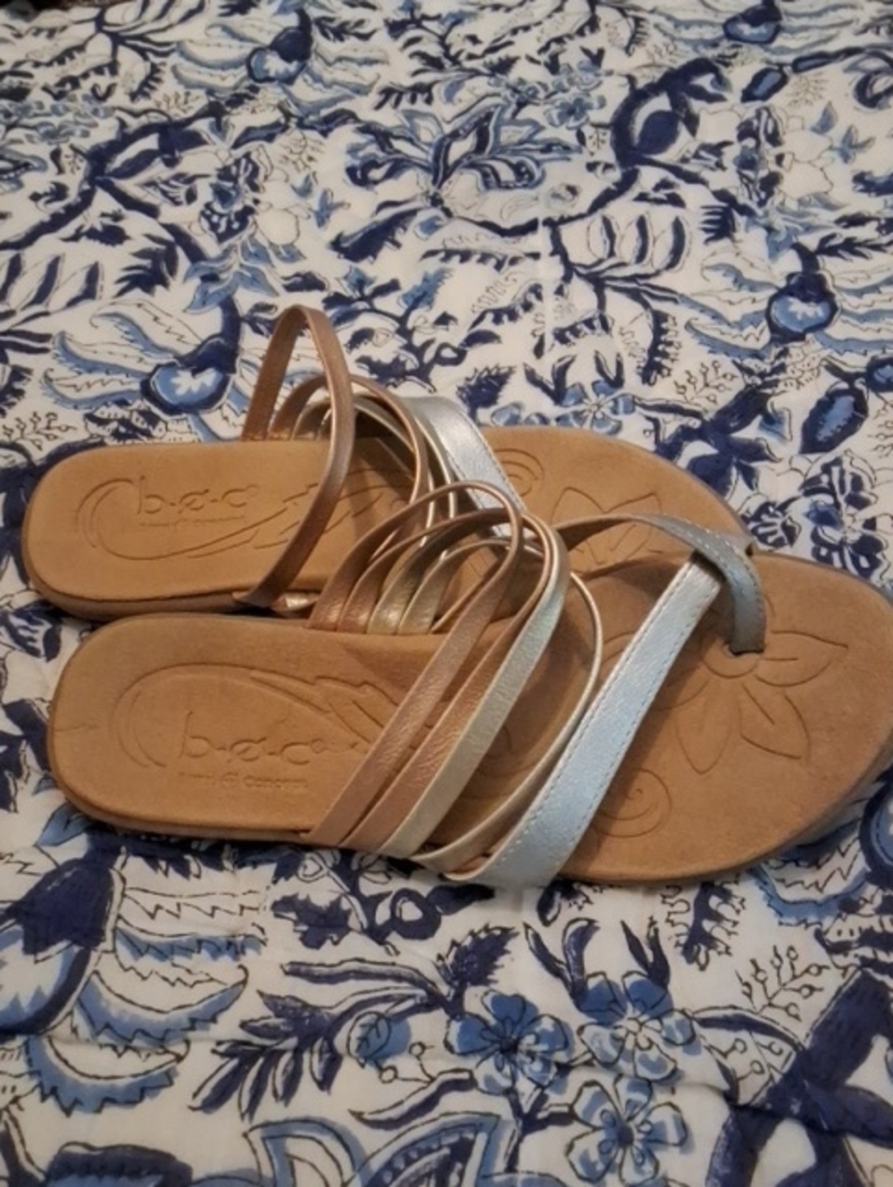 b.o.c. Women's Metallic Multi-Striped Slide Sandals in Silver and Gold